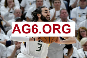 库里背靠背能打吗？科尔：我预计他会打，但这确实很艰难