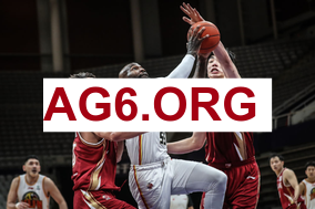 中国男篮客场战胜日本，裁判争议不断，球迷们怒了！